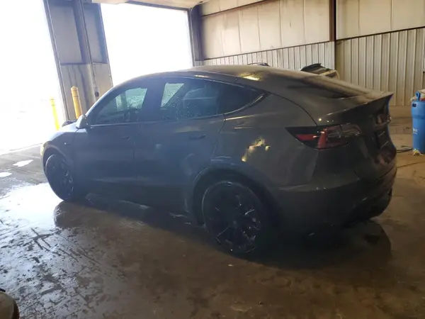 7SAYGAEE2NF573843 2022 TESLA MODEL Y - Image 2