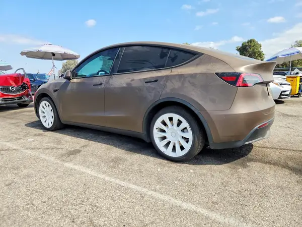 7SAYGAEE2PF598051 2023 TESLA MODEL Y - Image 2