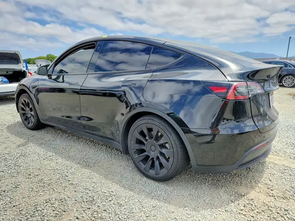 7SAYGAEE2PF615575 2023 TESLA MODEL Y - Image 2