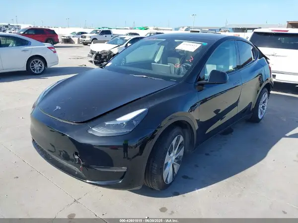 7SAYGAEE2PF632408 2023 TESLA MODEL Y - Image 2