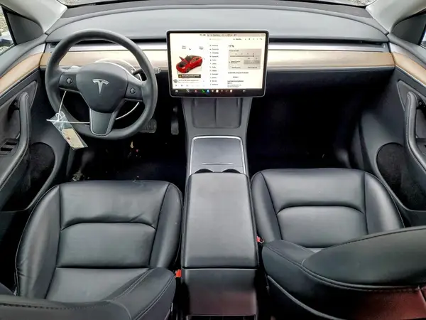 7SAYGAEE2PF638337 2023 TESLA MODEL Y - Image 8
