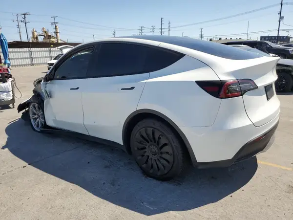 7SAYGAEE2PF640458 2023 TESLA MODEL Y - Image 2