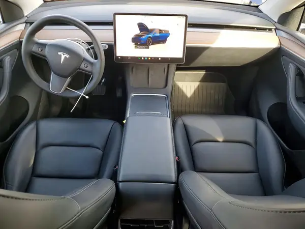 7SAYGAEE2PF666848 2023 TESLA MODEL Y - Image 8