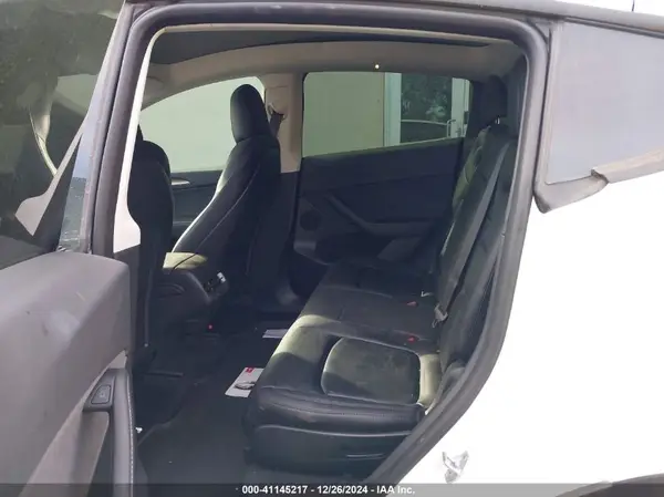 7SAYGAEE2PF668910 2023 TESLA MODEL Y - Image 8