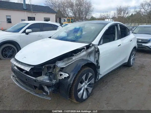 7SAYGAEE2PF670964 2023 TESLA MODEL Y - Image 2