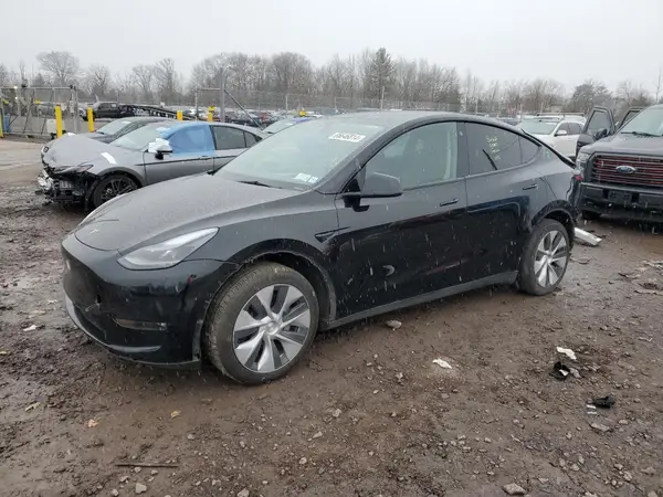7SAYGAEE2PF684055 2023 TESLA MODEL Y - Image 1