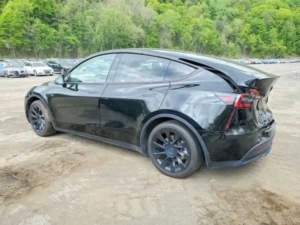 7SAYGAEE2PF688347 2023 TESLA MODEL Y - Image 2
