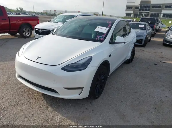 7SAYGAEE2PF689210 2023 TESLA MODEL Y - Image 2