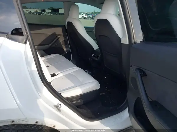 7SAYGAEE2PF689210 2023 TESLA MODEL Y - Image 8
