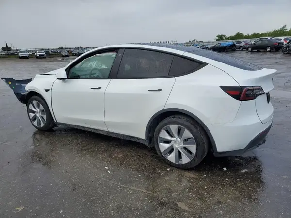 7SAYGAEE2PF753228 2023 TESLA MODEL Y - Image 2