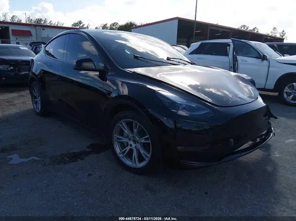 7SAYGAEE2PF769915 2023 TESLA MODEL Y - Image 1