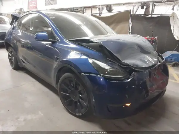 7SAYGAEE2PF773382 2023 TESLA MODEL Y - Image 1