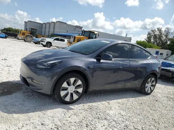 7SAYGAEE2PF775469 2023 TESLA MODEL Y - Image 1