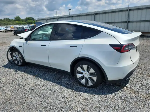 7SAYGAEE2PF782762 2023 TESLA MODEL Y - Image 2