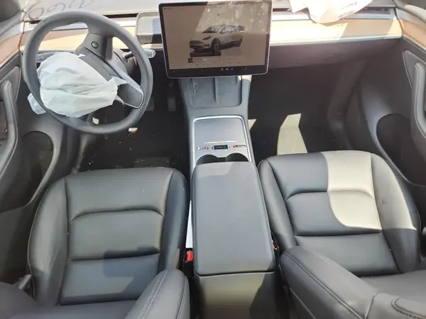 7SAYGAEE2PF782762 2023 TESLA MODEL Y - Image 8