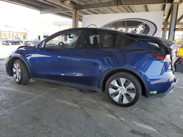 7SAYGAEE2PF786875 2023 TESLA MODEL Y - Image 2