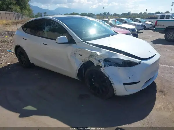 7SAYGAEE2PF787251 2023 TESLA MODEL Y - Image 1