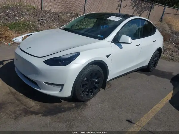 7SAYGAEE2PF787251 2023 TESLA MODEL Y - Image 2