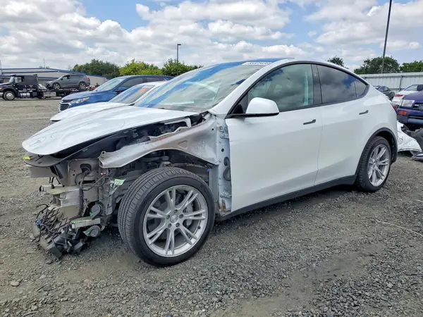 7SAYGAEE2PF792918 2023 TESLA MODEL Y - Image 1