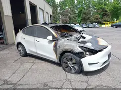 7SAYGAEE2PF832799 2023 TESLA MODEL Y