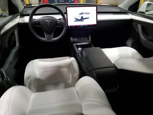 7SAYGAEE2PF873577 2023 TESLA MODEL Y - Image 8