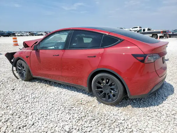 7SAYGAEE2PF890718 2023 TESLA MODEL Y - Image 2