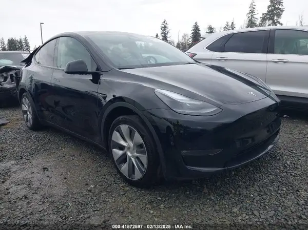 7SAYGAEE2PF905136 2023 TESLA MODEL Y - Image 1