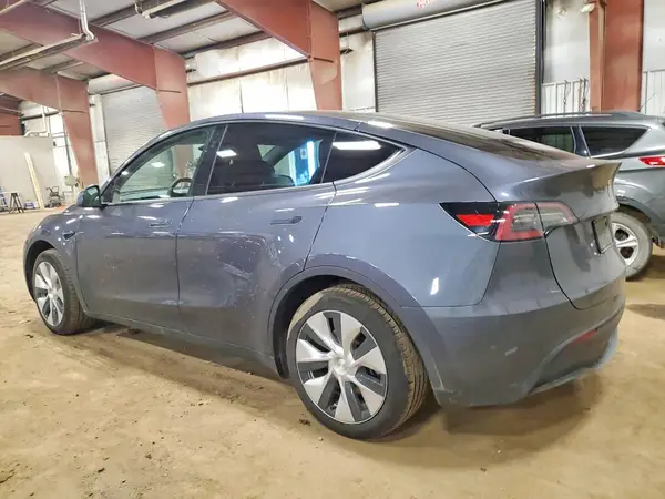 7SAYGAEE2PF942624 2023 TESLA MODEL Y - Image 2