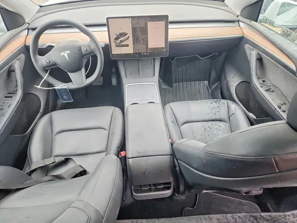 7SAYGAEE2PF950125 2023 TESLA MODEL Y - Image 8