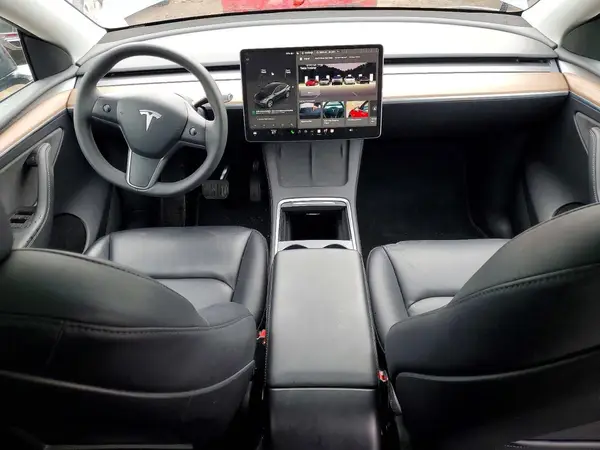 7SAYGAEE2PF961982 2023 TESLA MODEL Y - Image 8