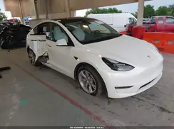 7SAYGAEE2PF968298 2023 TESLA MODEL Y