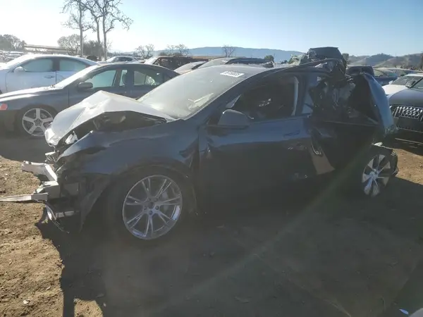 7SAYGAEE2RF027291 2024 TESLA MODEL Y - Image 1