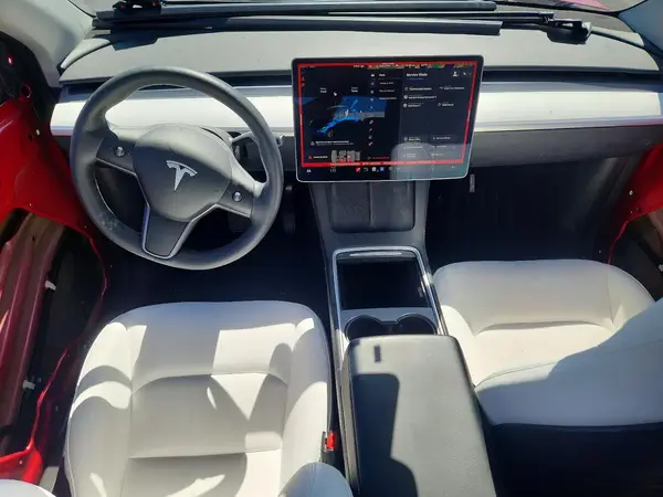 7SAYGAEE2RF048304 2024 TESLA MODEL Y - Image 8
