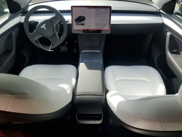 7SAYGAEE2RF068746 2024 TESLA MODEL Y - Image 8