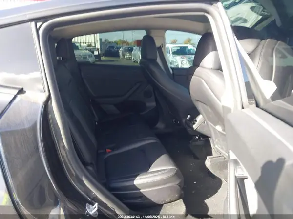 7SAYGAEE2RF080945 2024 TESLA MODEL Y - Image 8