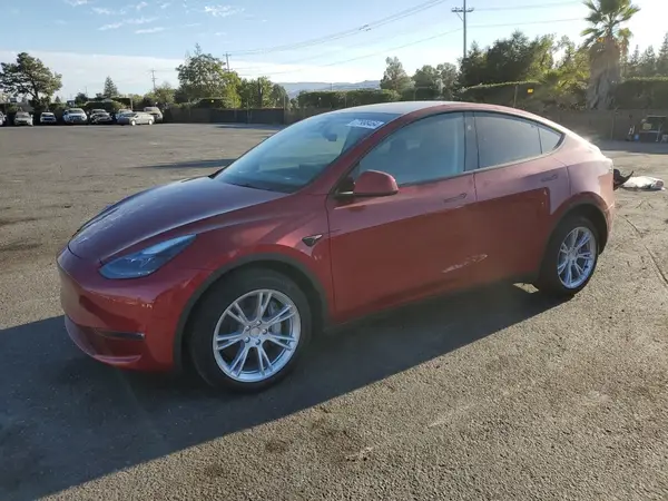 7SAYGAEE2RF086437 2024 TESLA MODEL Y - Image 1