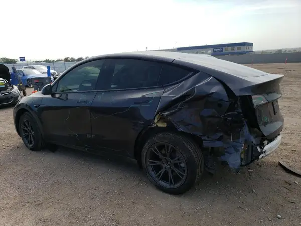 7SAYGAEE2RF098765 2024 TESLA MODEL Y - Image 2