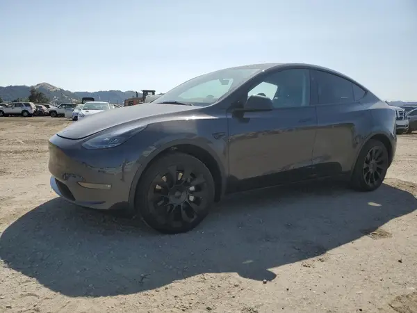7SAYGAEE2RF101616 2024 TESLA MODEL Y - Image 1