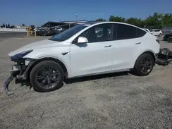 7SAYGAEE2RF103110 2024 TESLA MODEL Y