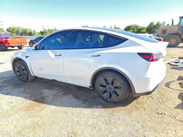 7SAYGAEE2RF117301 2024 TESLA MODEL Y - Image 2
