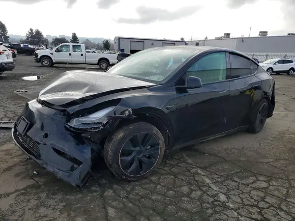 7SAYGAEE2RF121459 2024 TESLA MODEL Y - Image 1