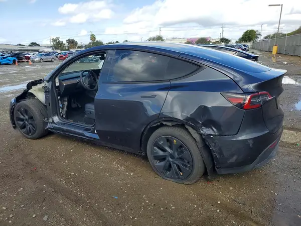 7SAYGAEE2RF124149 2024 TESLA MODEL Y - Image 2