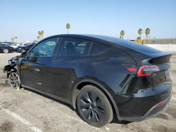 7SAYGAEE2RF124457 2024 TESLA MODEL Y - Image 2