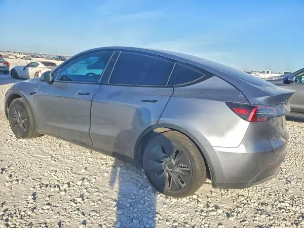 7SAYGAEE2RF156356 2024 TESLA MODEL Y - Image 2