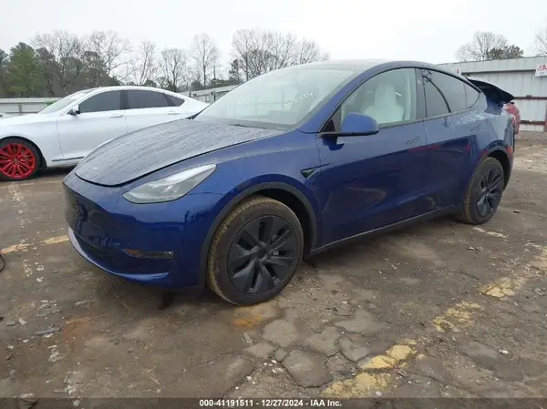 7SAYGAEE2RF160116 2024 TESLA MODEL Y - Image 2