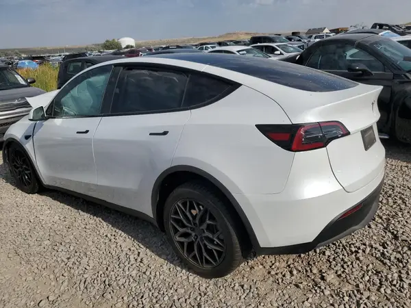 7SAYGAEE2RF168684 2024 TESLA MODEL Y - Image 2