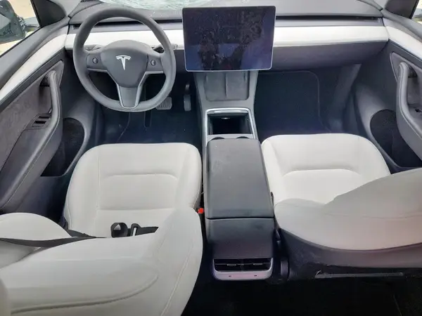 7SAYGAEE2RF177093 2024 TESLA MODEL Y - Image 8