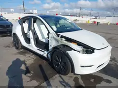 7SAYGAEE2RF195688 2024 TESLA MODEL Y