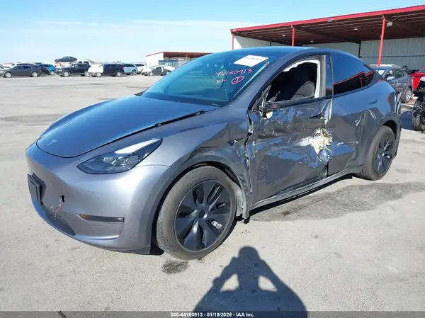 7SAYGAEE2RF197246 2024 TESLA MODEL Y - Image 2