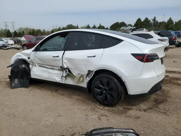 7SAYGAEE2RF207192 2024 TESLA MODEL Y - Image 2